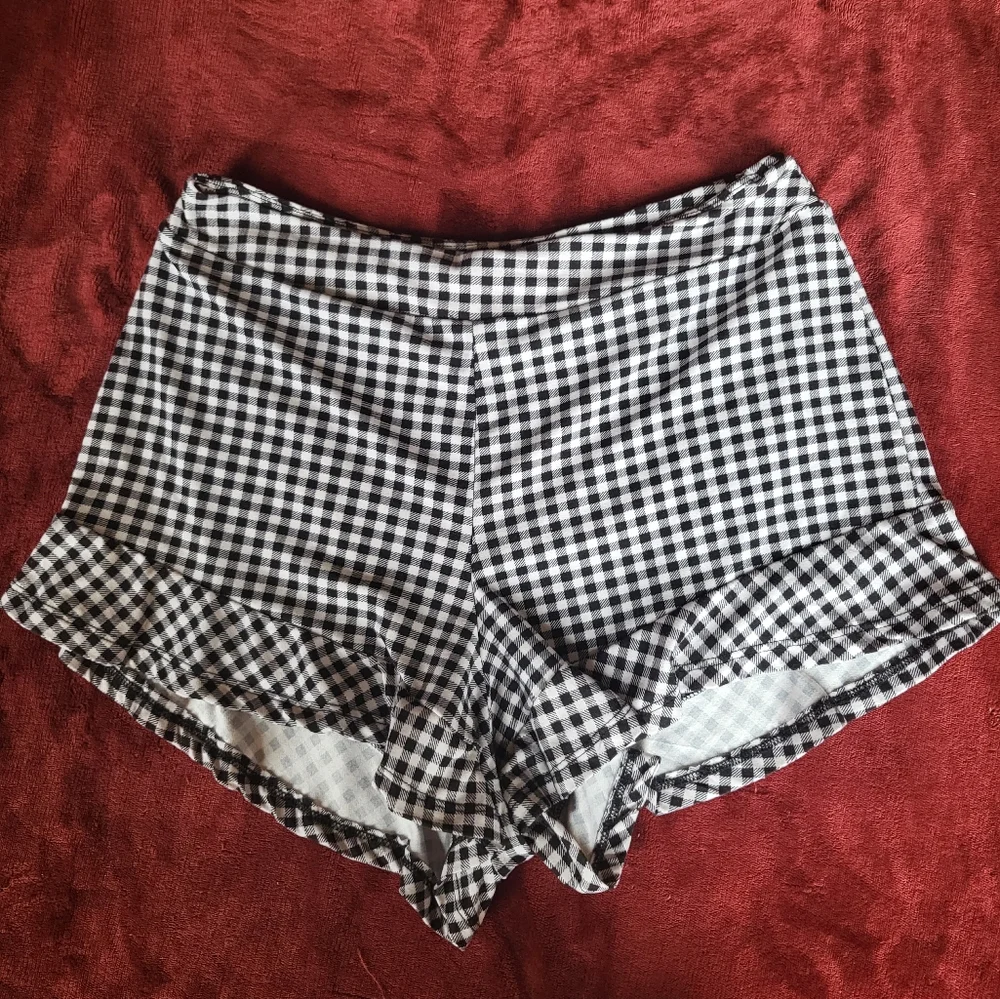 Shorts - Picture 2 of 2